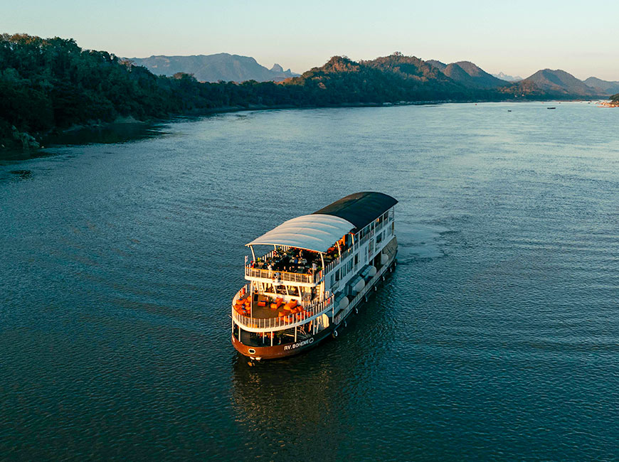 our-boat-feat